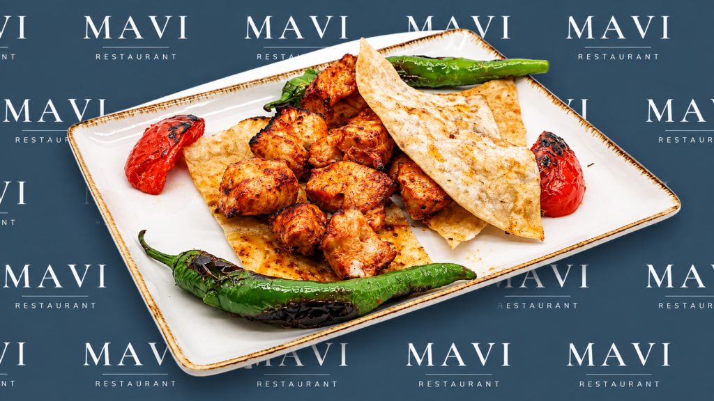 Hähnchenspieß vom Grill / Tavuk Şiş