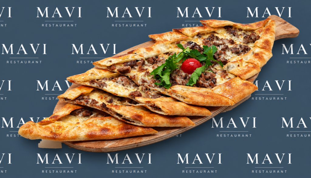 Pide mit Lammfleischstückchen / Kuşbaşılı Pide
