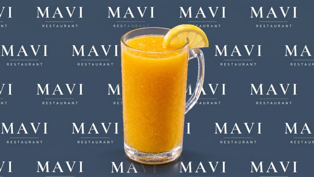 Frisch gepresster Orangensaft / Taze Sıkılmış Portakal Suyu